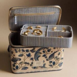 VANITY CASE - SÉZANE X ANTOINETTE POISSON VANITY Velvet Ecru Blue Bird.